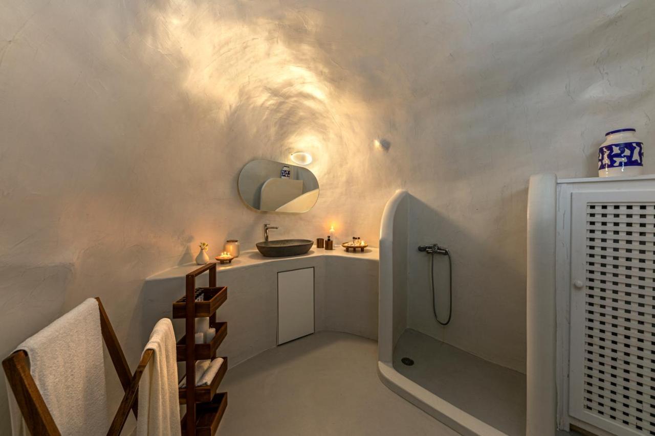 White Cave By Caldera Houses Oia  Exterior photo