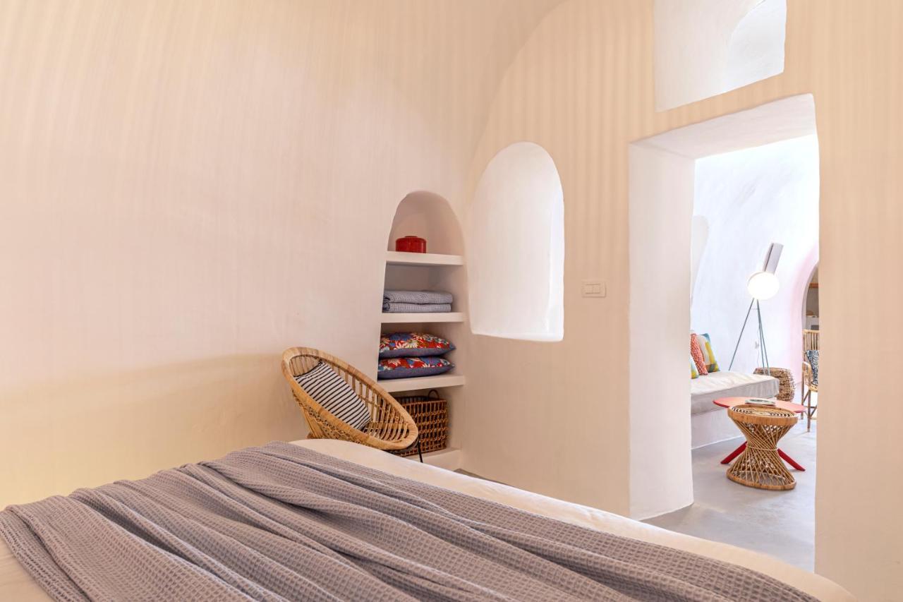 White Cave By Caldera Houses Oia  Exterior photo